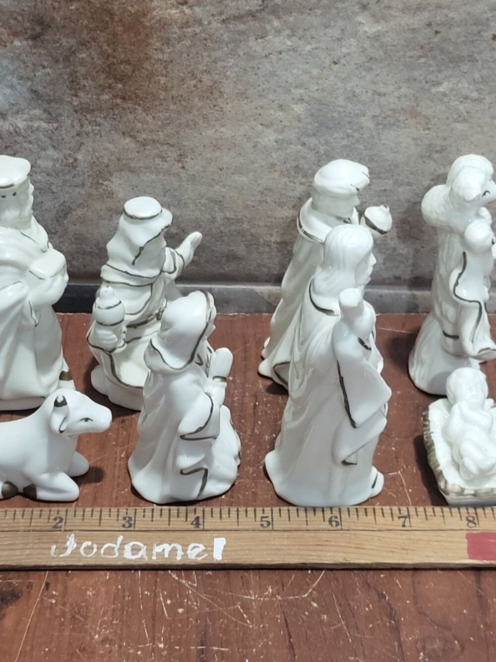 Vintage Porcelain Nativity Scene Matte White Bisque Figures Gold Trim 8 Pcs - Picture 8 of 13